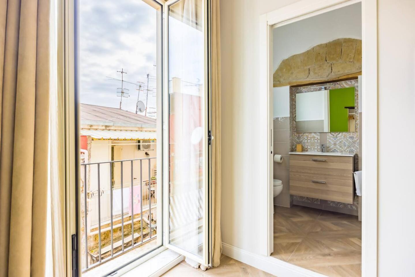 Terrazza Terzo Cardine Otel Napoli Oda fotoğraf
